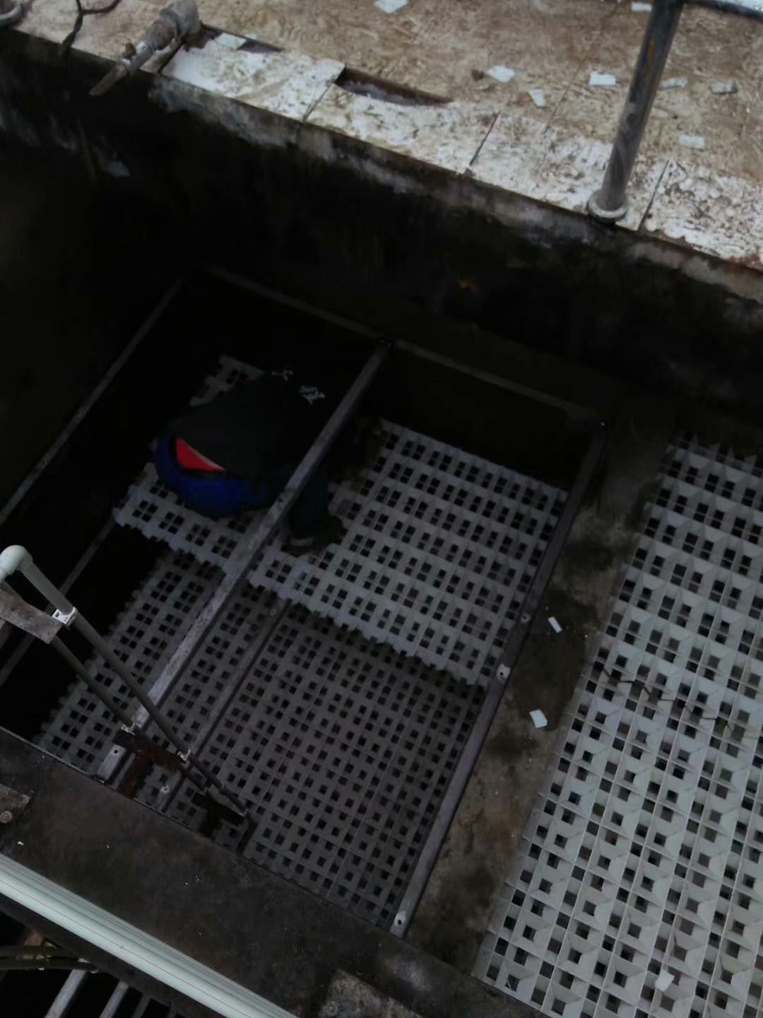 泸州市20万m北郊水厂絮凝池gkr网格更换,潜水搅拌机安装